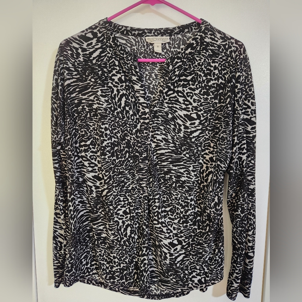 Dana Buchman Black & White Animal Print Long Sleeve Top